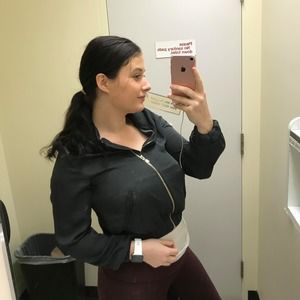 Meet your Posher, Roxanne